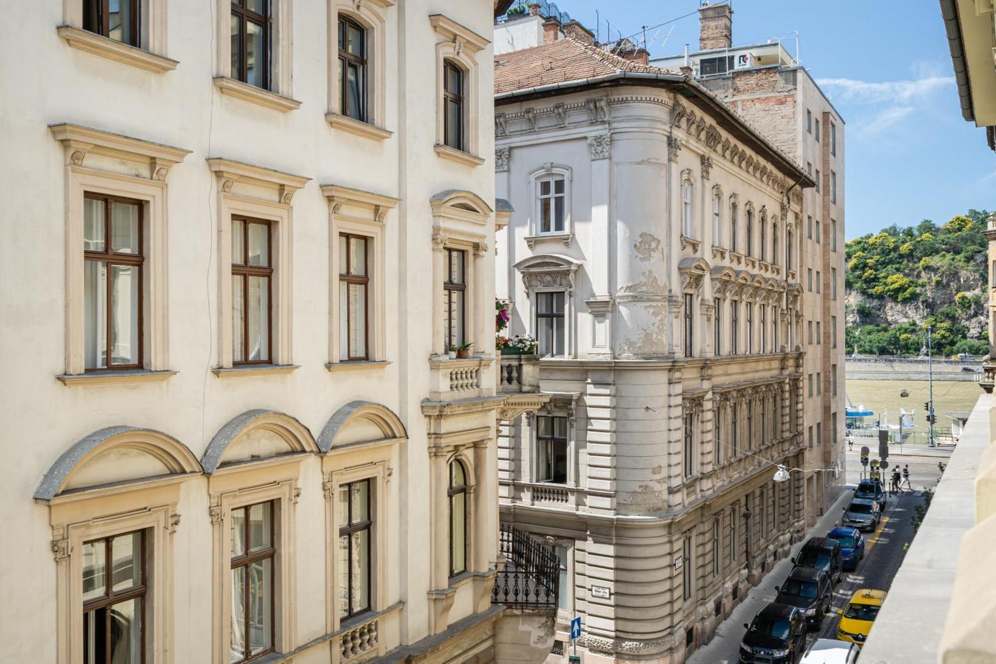 Styled Apartment Close To The River Danube., Budapest